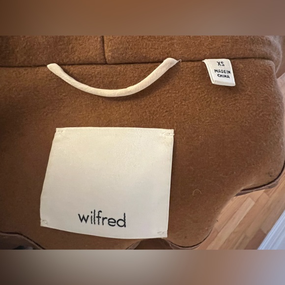 Aritzia wool coat - Picture 4 of 4